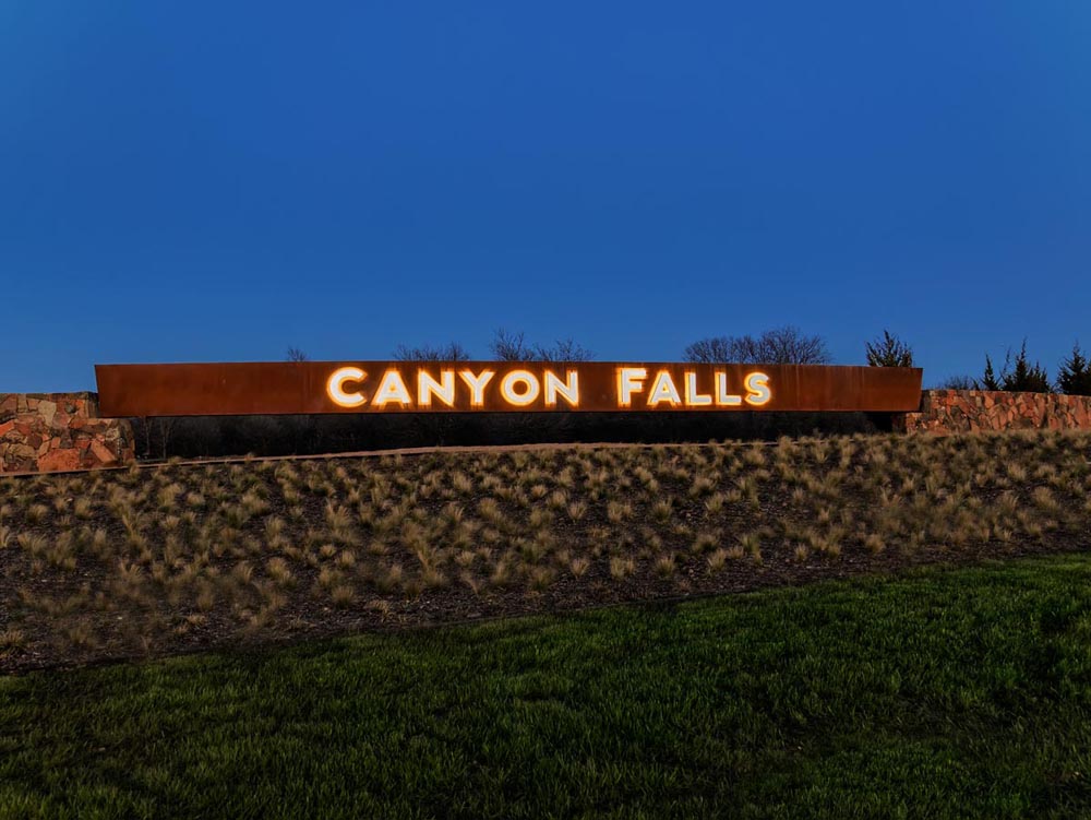Canyon Falls TX Sign